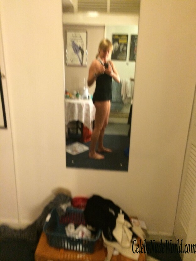 Tamzin Outhwaite LEAKS 178798