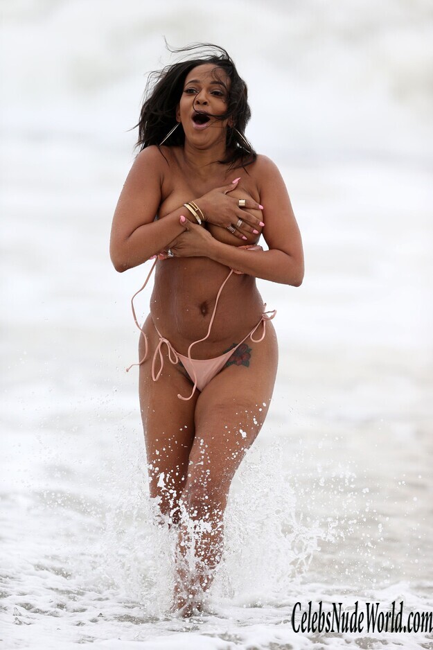 Sundy Carter Topless Photos 179058