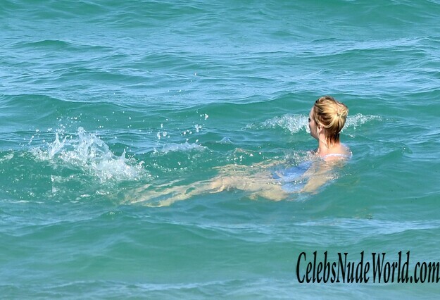 Uma Thurman Ages Like Fine Wine 179326