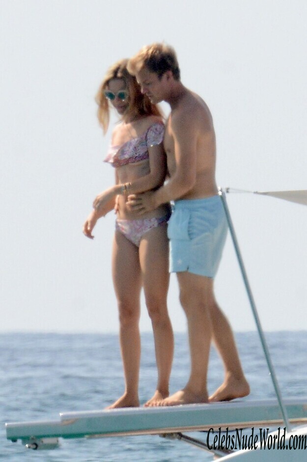 Vivian Sibold Bikini 179823