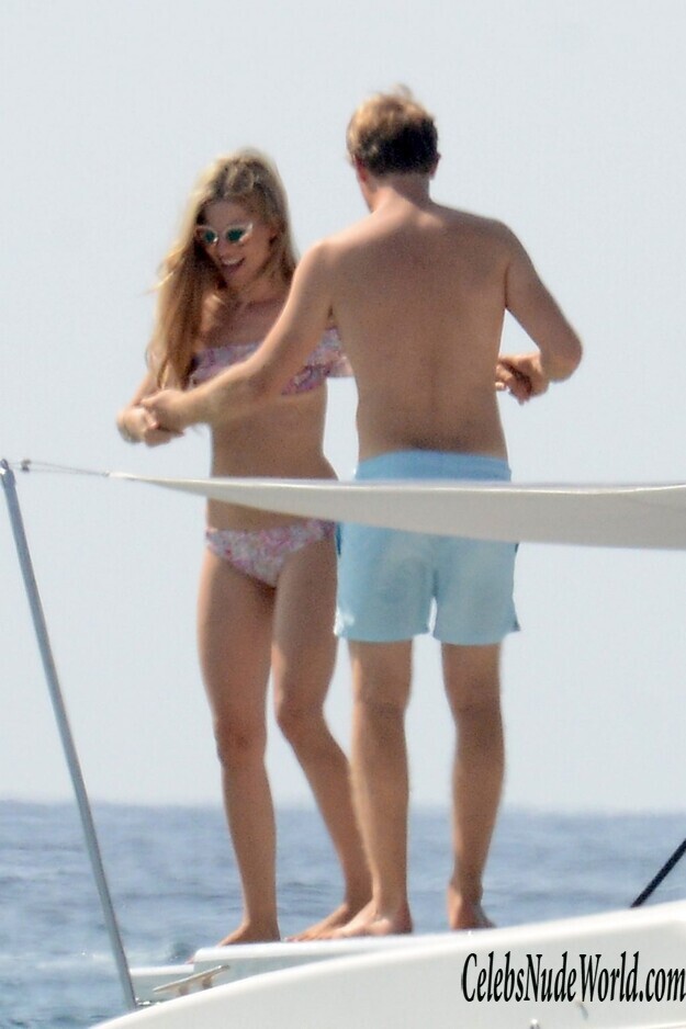 Vivian Sibold Bikini 179835