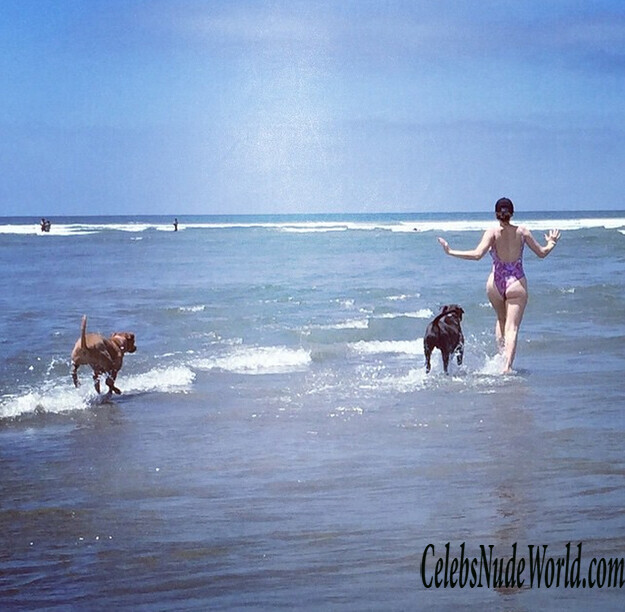 Booty of Whitney Cummings 179891