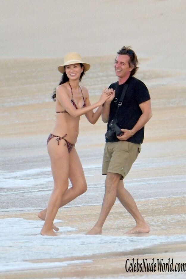 Wendi Deng Murdoch Bikini 179987