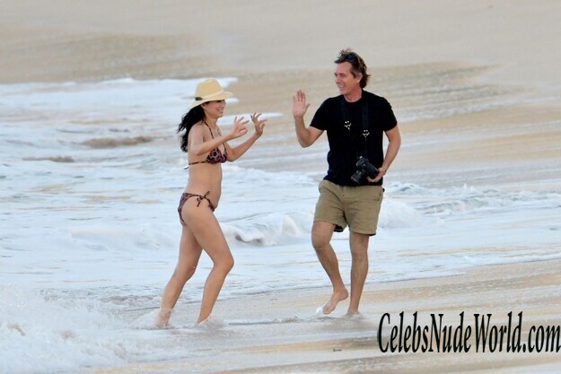 Wendi Deng Murdoch Bikini 179988
