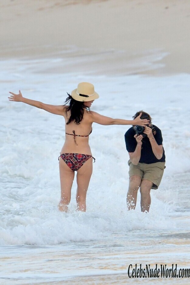 Wendi Deng Murdoch Bikini 179990