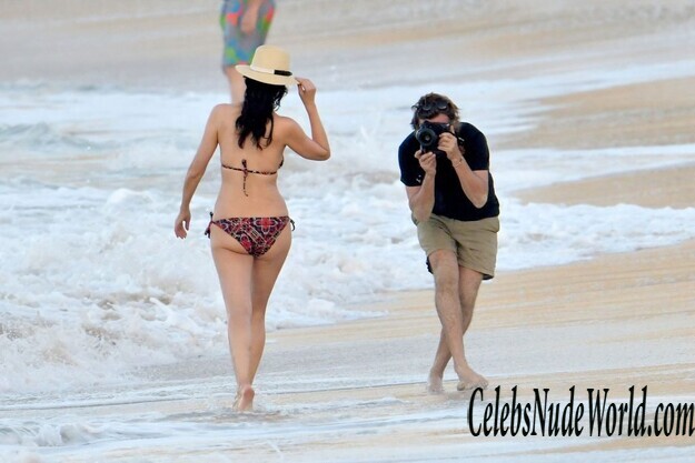 Wendi Deng Murdoch Bikini 179995