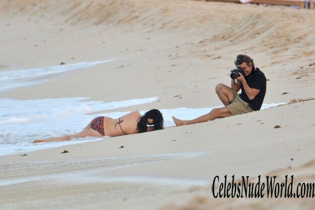 Wendi Deng Murdoch Bikini 180007