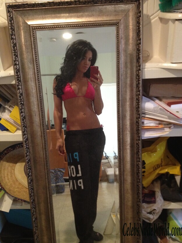 Gorgeous Wailana Geisen naked pics 180040