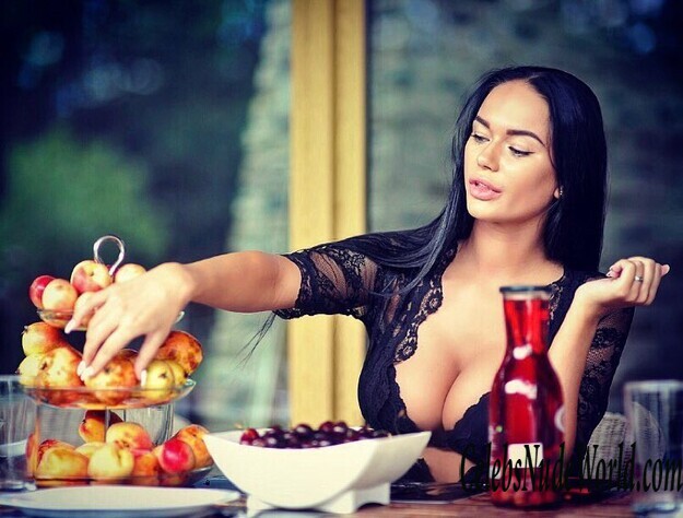 Yana Koshkina Nude 180218