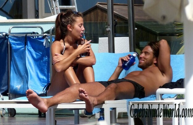 Yazmin Oukhellou Sexy 180510