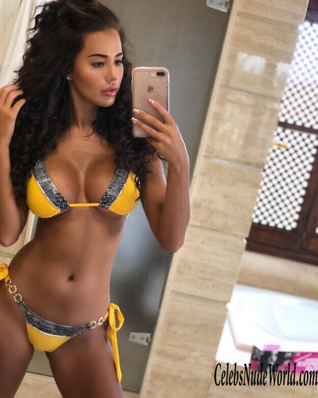 Yazmin Oukhellou Sexy 180539