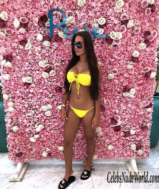 Yazmin Oukhellou Sexy 180608