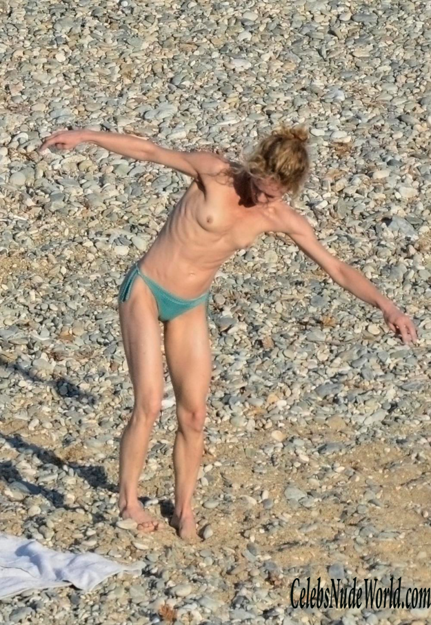 Vanessa Paradis's topless photo 180735