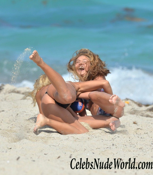 Selena Weber & Lauren Ashley Incredible Hot Bodies On The Beach 18100