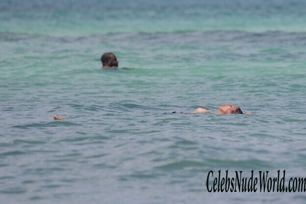 Victoria Bonya Is Completely Naked On A Beach 181778