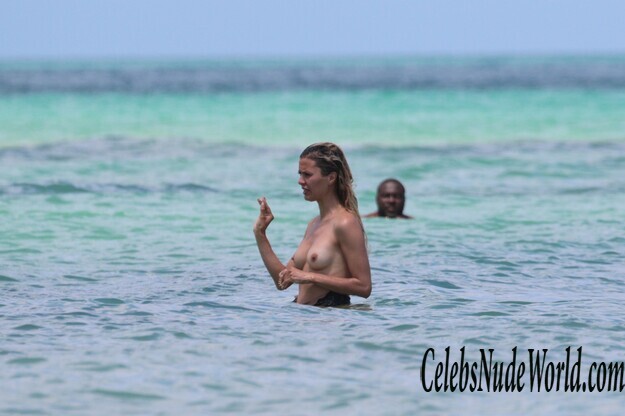 Victoria Bonya Is Completely Naked On A Beach 181780