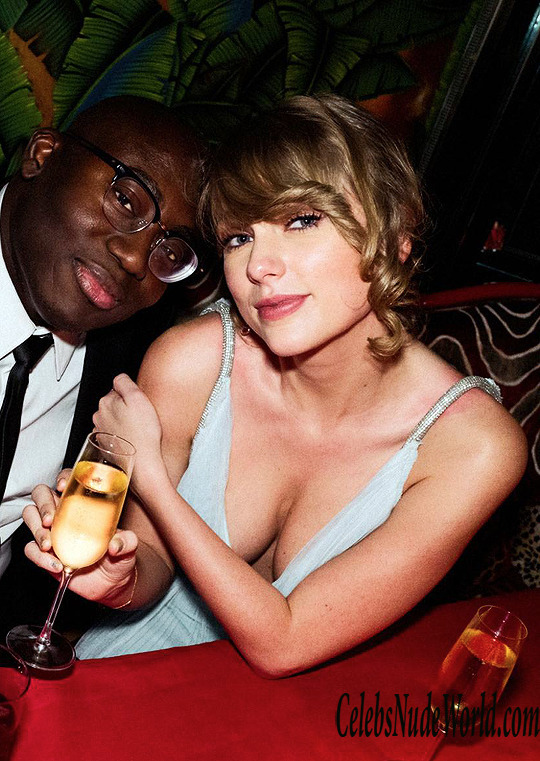 Taylor Swift Cleavage 182088