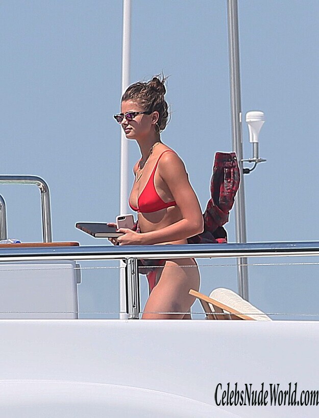 Taylor Marie Hill Sexy 182457