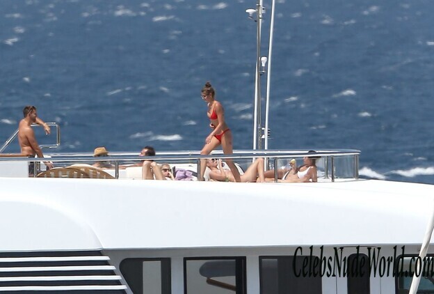 Taylor Marie Hill Sexy 182460