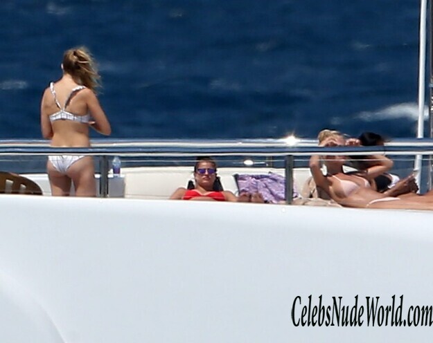 Taylor Marie Hill Sexy 182477