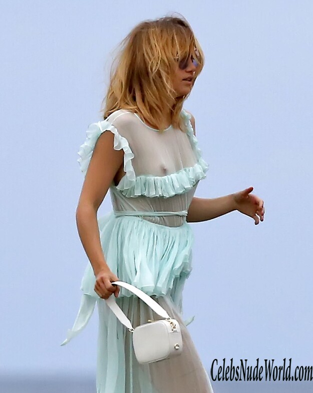 Suki Waterhouse See Through Photos 182503