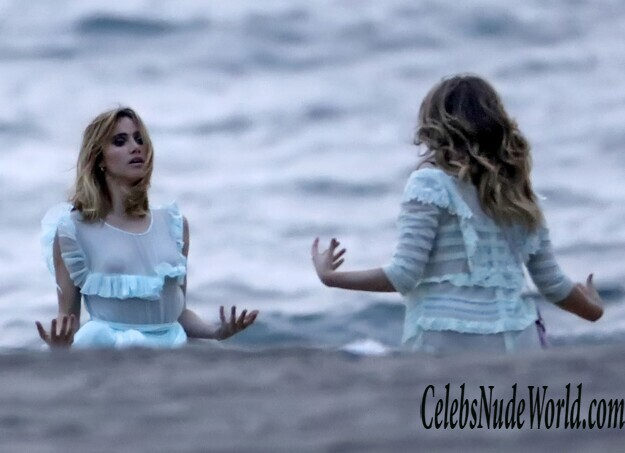 Suki Waterhouse See Through Photos 182504