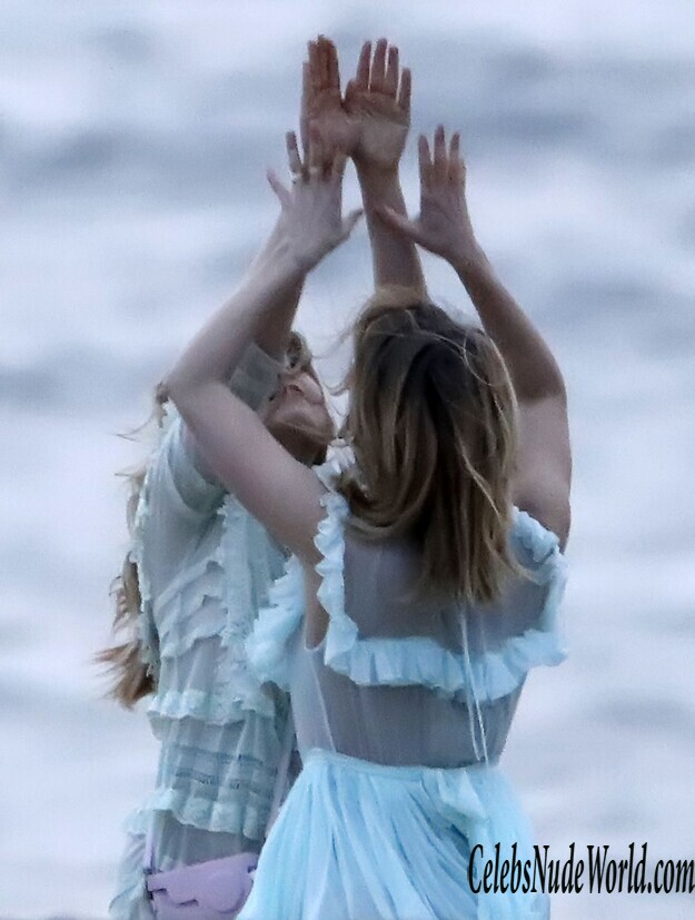 Suki Waterhouse See Through Photos 182507