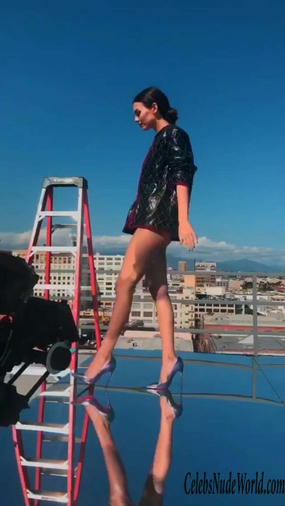 Victoria Justice Walks The Walk 182733