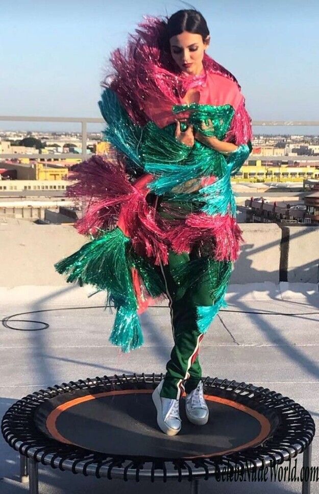 Victoria Justice Walks The Walk 182736