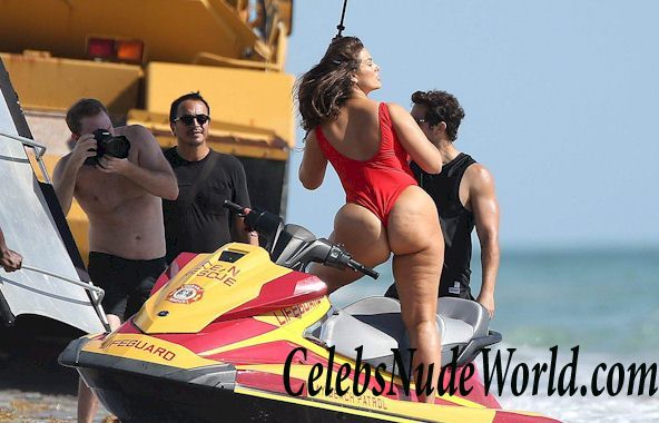 Ashley Graham Big Ass In Bikini Photo Shoot In Miami 18342