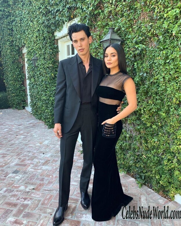 Vanessa Hudgens Cleavage 183659