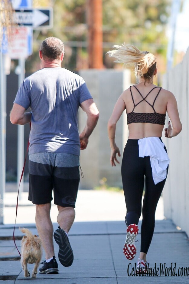 Taylor Neisen Sexy 183779