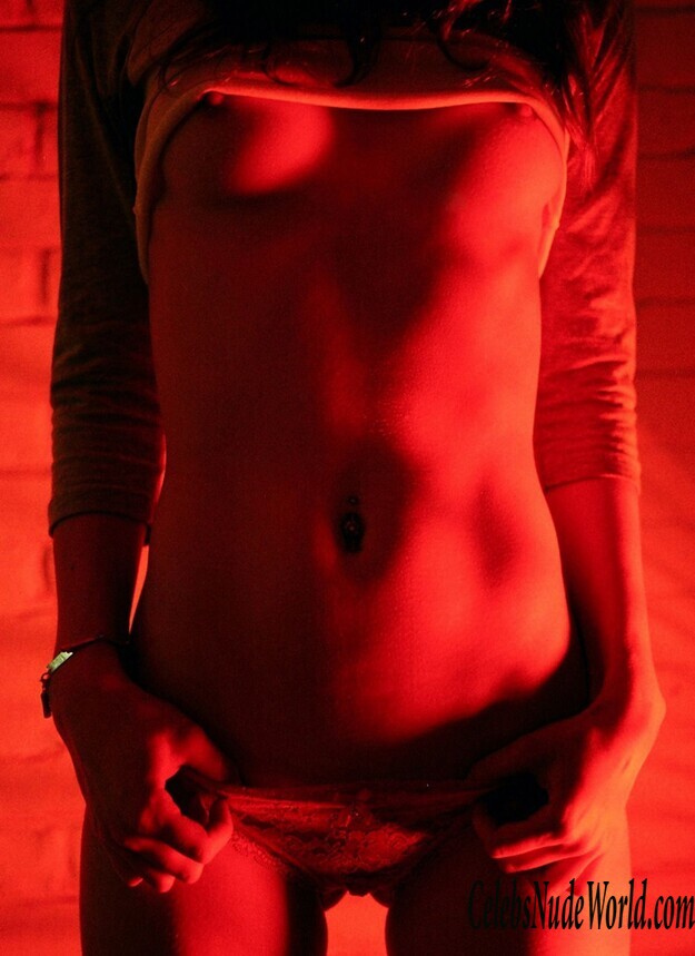 Topless pics of Yana Sotnikova 183822