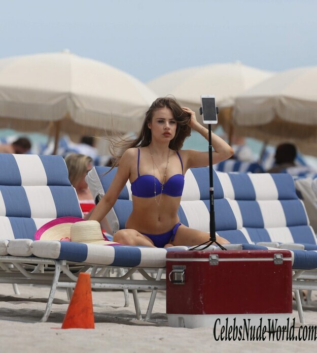 Xenia Tchoumitcheva Looks Tasty In Blue Bikini 184342
