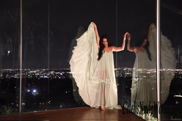 Vanessa Hudgens Sexy 184464