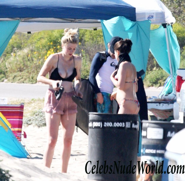 Ireland Baldwin G String Bikini And Nip Slip In Malibu 18469