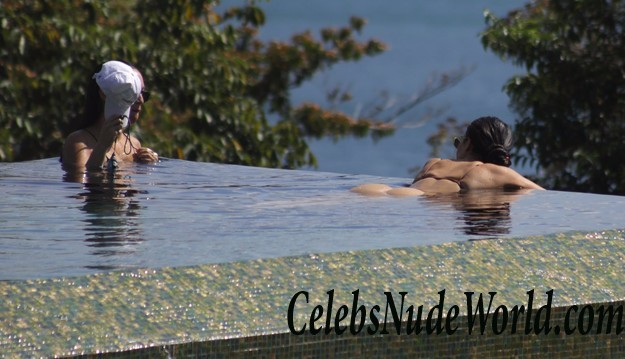 Kim Kardashian Big Ass In Bikini In Costa Rica 18481