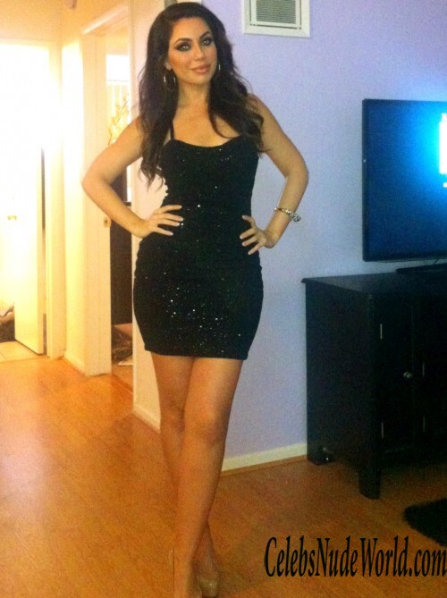 Hot Uldouz naked on pics 184825