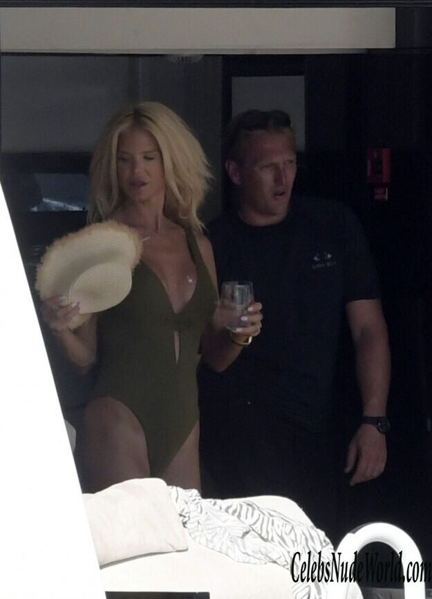 Victoria Silvstedt Swimsuit 184938