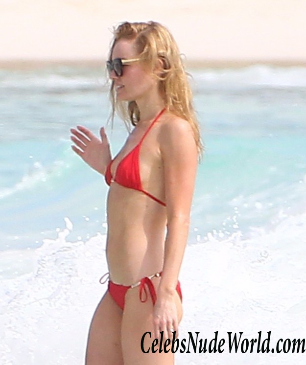 Kate Bosworth Sexy In Red Bikini On The Beach In Mexico 18504