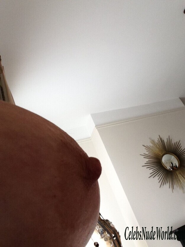 Sue Perkins & Anna Richardson Leaked 185447