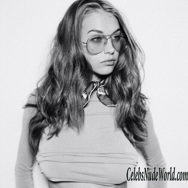 Yulia Rose Erotic 185483