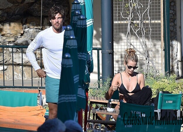 Yasmin Brunet Bikini 186174