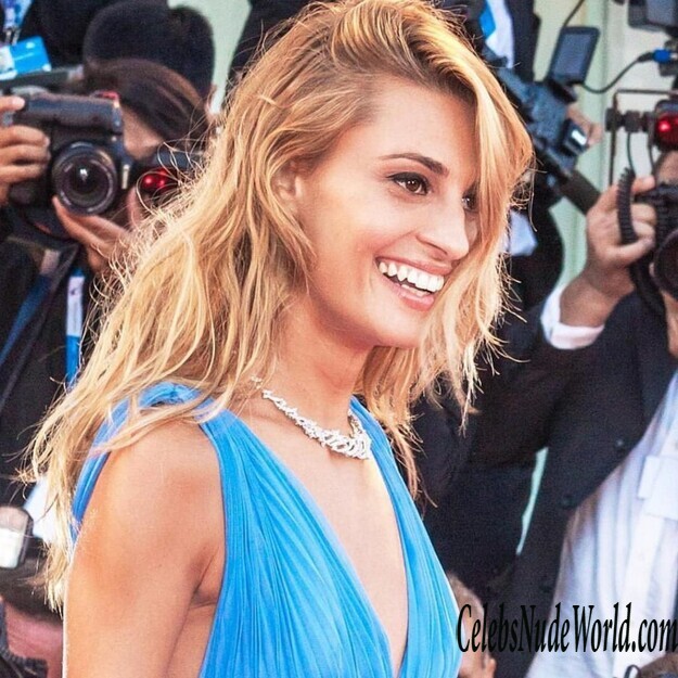 Sveva Alviti Topless 186414