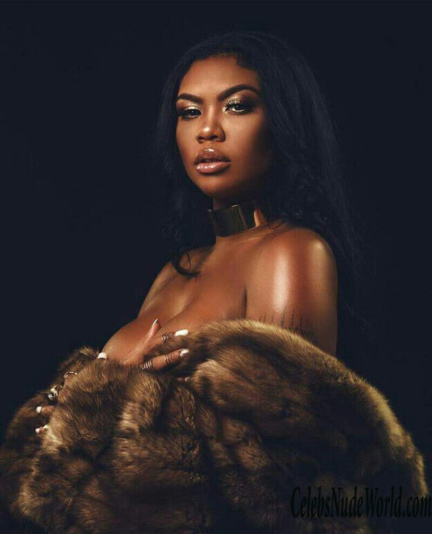 Taylor Hing Nude 186821