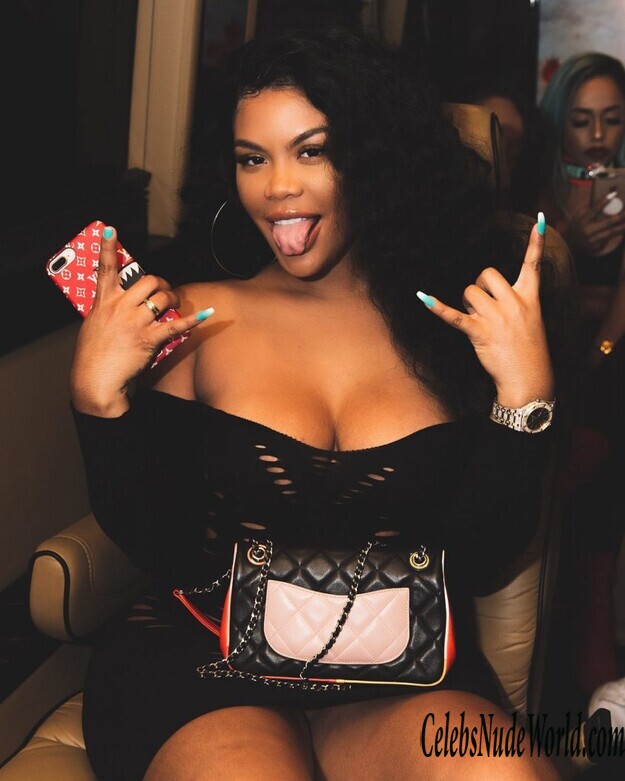 Taylor Hing Nude 186879