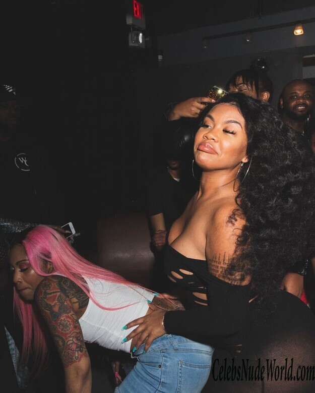 Taylor Hing Nude 186881