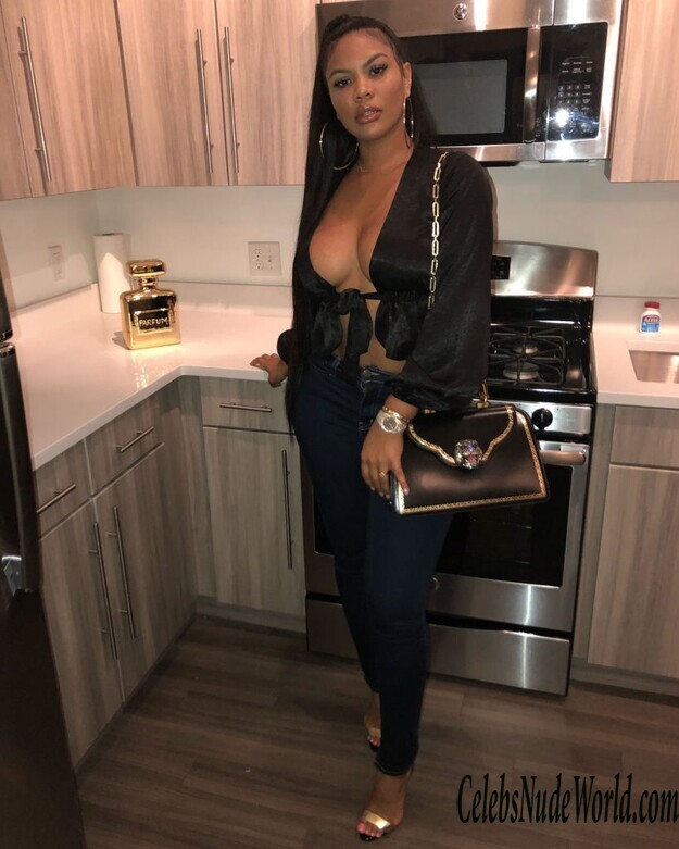 Taylor Hing Nude 186885