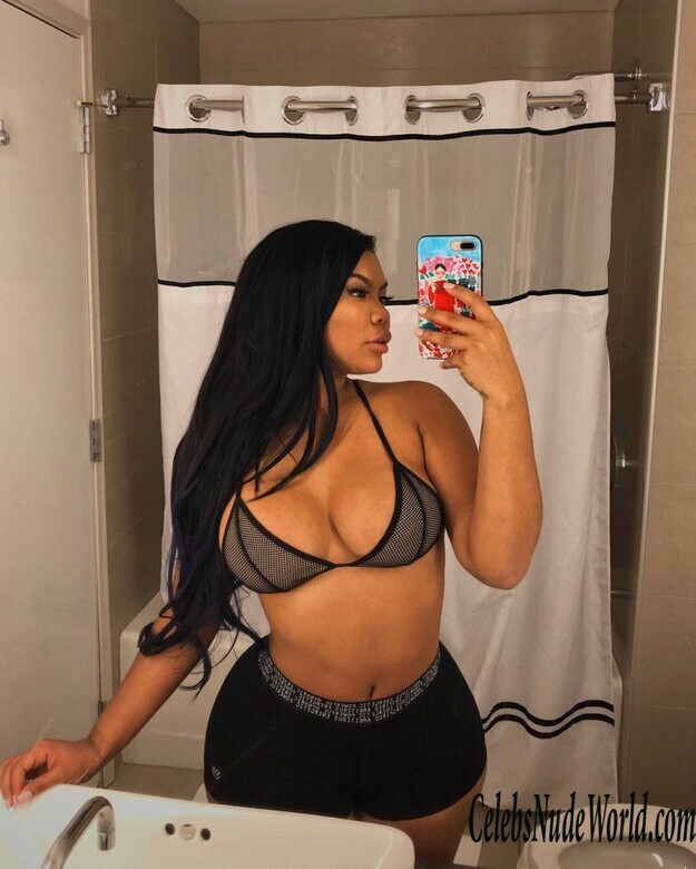 Taylor Hing Nude 186904