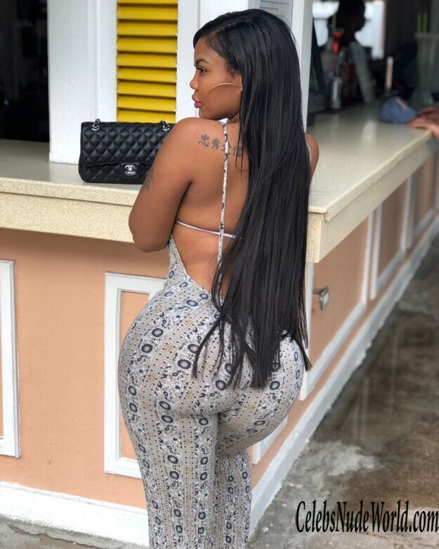 Taylor Hing Nude 186925